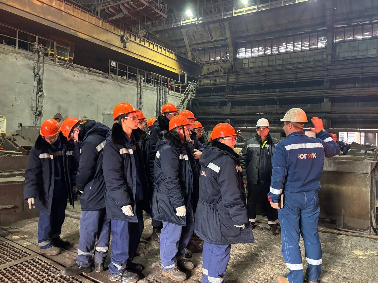 В рамках профориентационной работы и по заявке Регионального отделения общественного-государственного движения детей и молодежи «Движение Первых», студенты Енакиевского индустриально-металлургического техникума посетили...