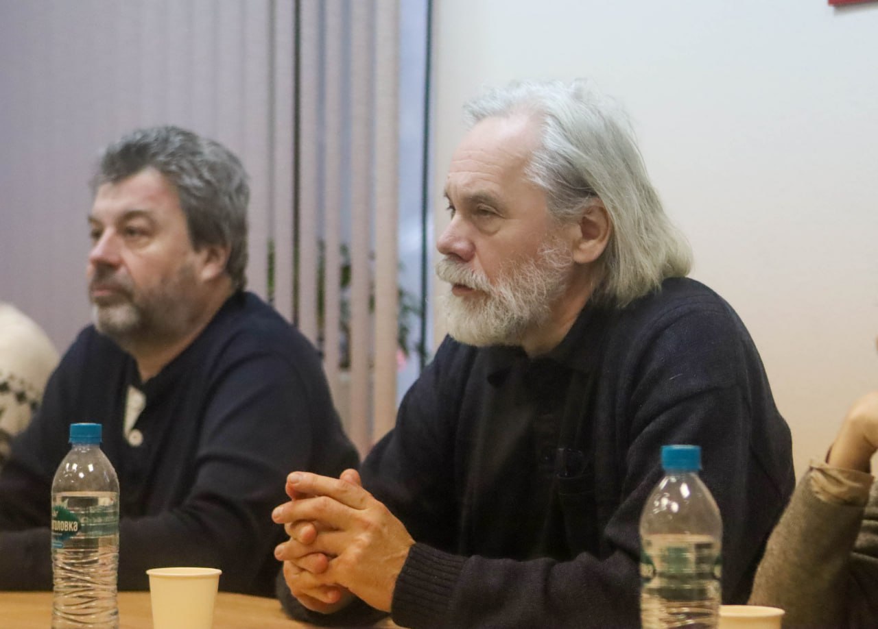 В стенах Общественной палаты ДНР состоялась встреча представителей издательства «Литературной газеты», одного из старейших и самых авторитетных литературных изданий России В стенах Общественной палаты ДНР состоялась встреча представителей издательства «Литературной газеты», одного из старейших и самых авторитетных литературных изданий России