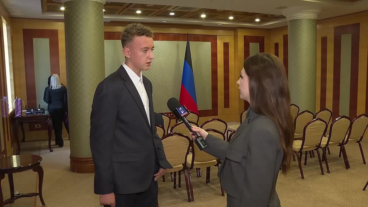 Четырем подросткам из ДНР вручили медали Совета Федерации «За проявленное мужество»