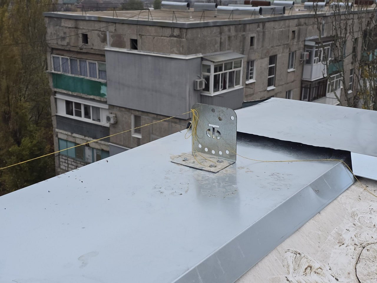 Специалисты Владимирской области продолжат ремонт крыш в Кировском Специалисты Владимирской области продолжат ремонт крыш в Кировском