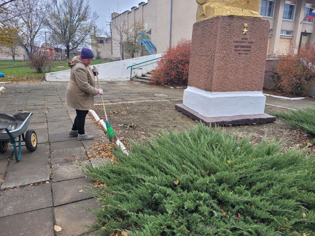 Итоги работы МУП "Восток-Комсервис" за период с 31.10.2025 по 06.11.2025. На территории Володарского муниципального округа были произведены следующие работы: Итоги работы МУП "Восток-Комсервис" за период с 31.10.2025 по 06.11.2025. На территории Володарского муниципального округа были произведены следующие работы: