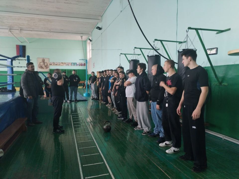 Соревнования по гиревому спорту Соревнования по гиревому спорту