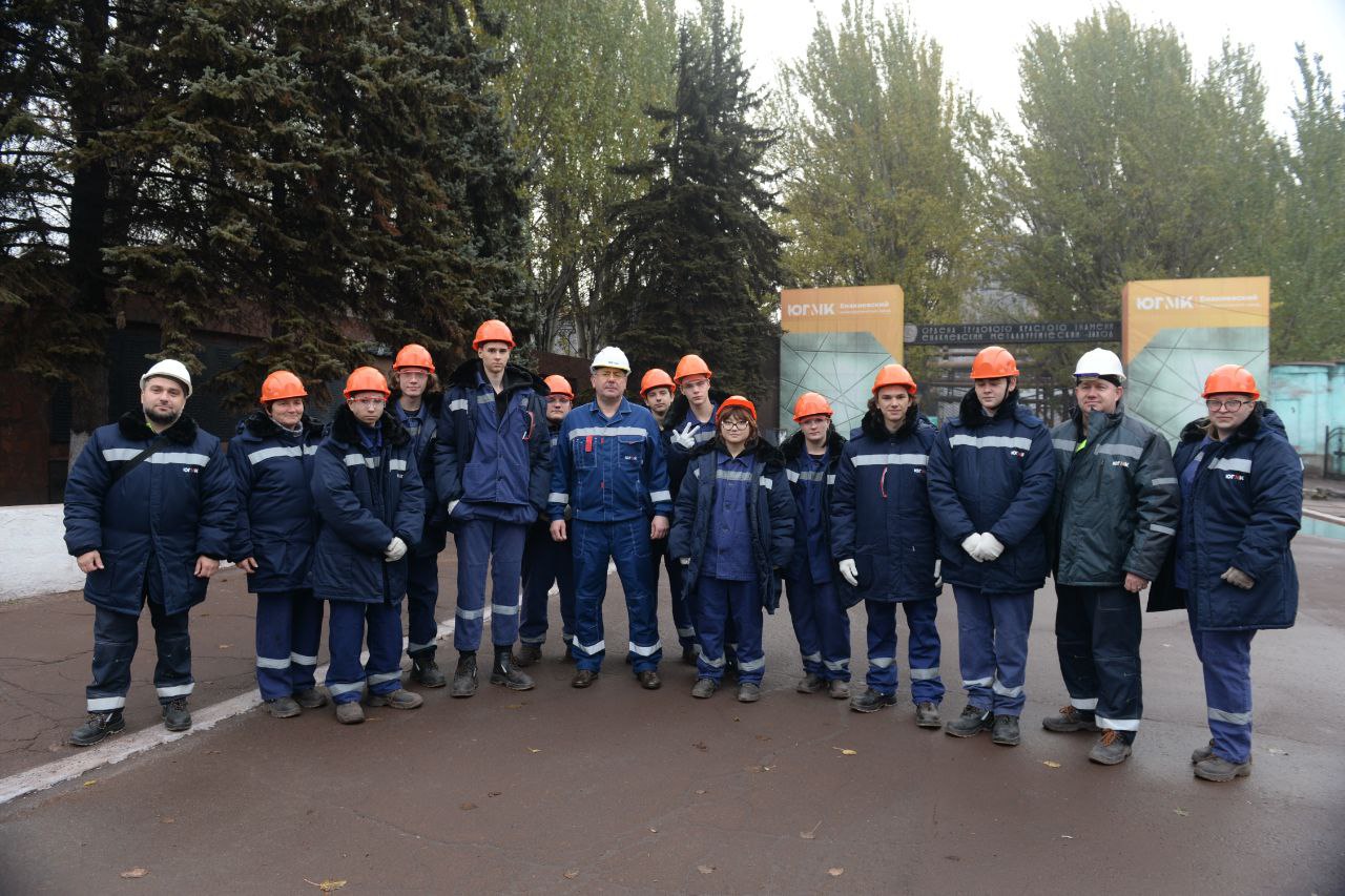 В рамках профориентационной работы и по заявке Регионального отделения общественного-государственного движения детей и молодежи «Движение Первых», студенты Енакиевского индустриально-металлургического техникума посетили... В рамках профориентационной работы и по заявке Регионального отделения общественного-государственного движения детей и молодежи «Движение Первых», студенты Енакиевского индустриально-металлургического техникума посетили...