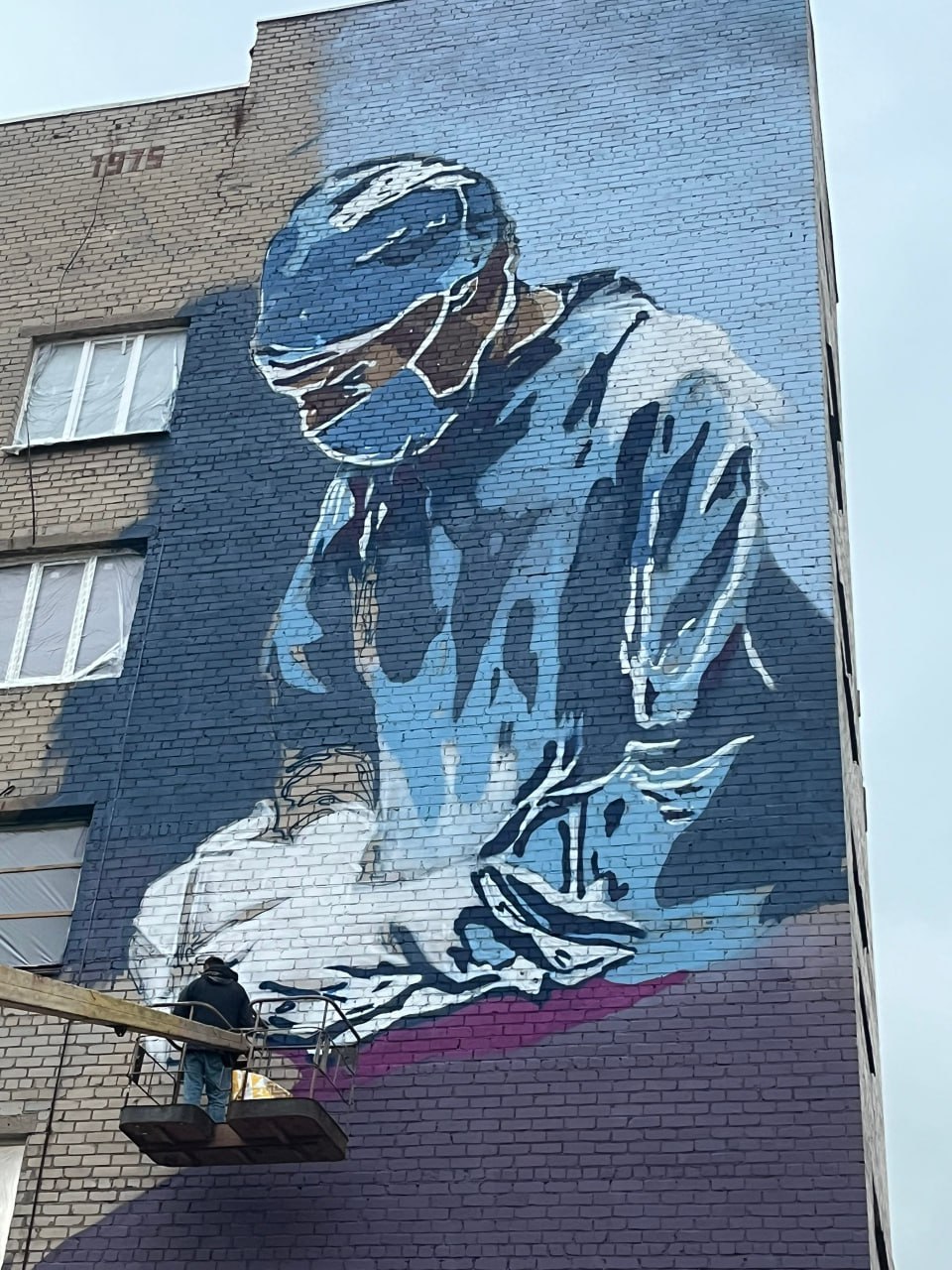 Коллектив ГБУ ДНР "ЦГБ г. Харцызска" сердечно поздравляет Москаленко Владиславу, ученицу 8-А класса ГБОУ "СШ № 2 Г.О. Харцызск", с победой в городском конкурсе рисунков