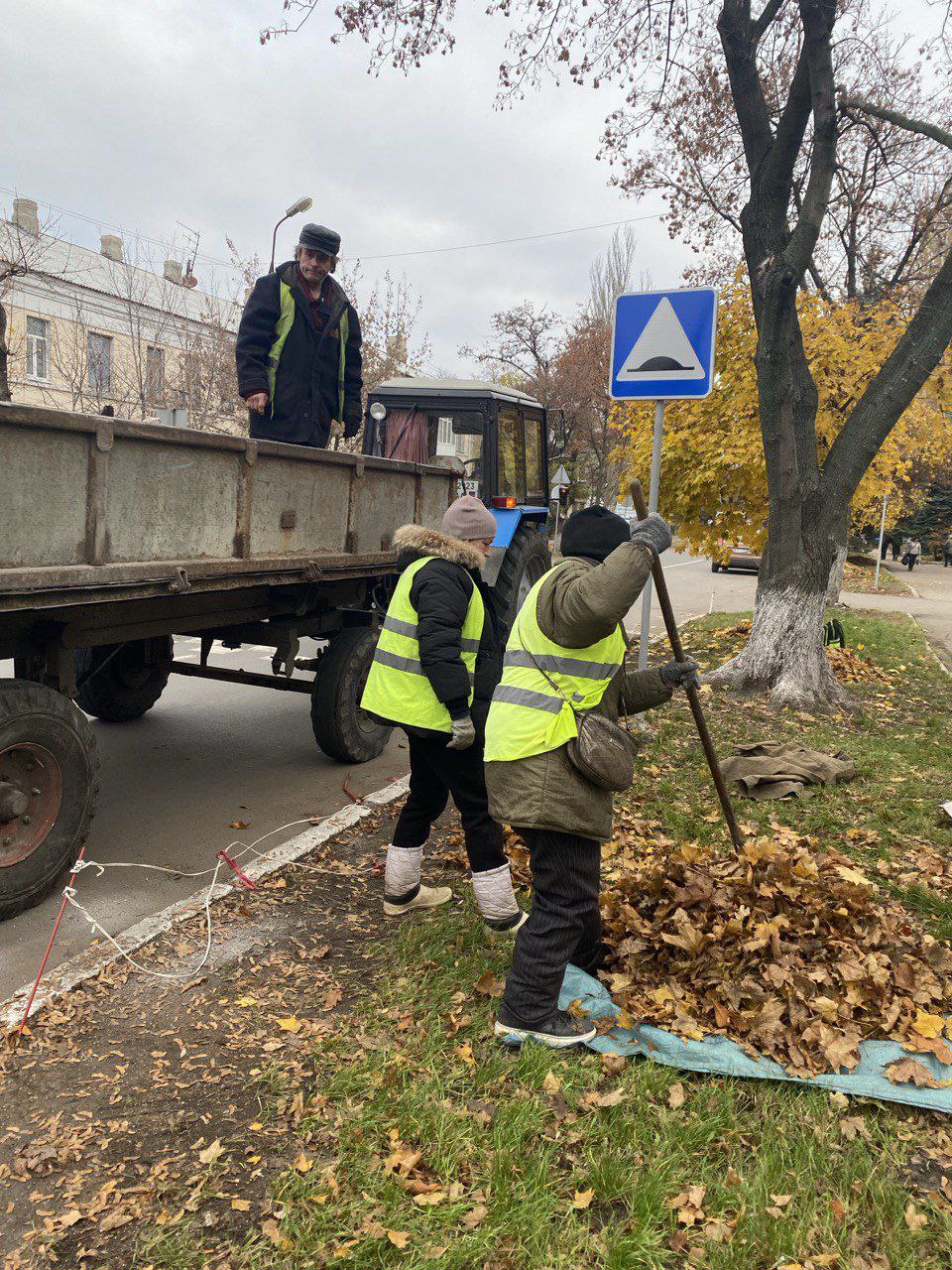 С заботой об округе.. На 07.11.2025 г. сотрудниками МУП "ЭКОС" выполнены следующие виды работ: Дорожный смет по ул. Некрасова Подключение вновь смонтированных фонарей освещения по ул. Машиностроителей Восстановление линий... С заботой об округе.. На 07.11.2025 г. сотрудниками МУП "ЭКОС" выполнены следующие виды работ: Дорожный смет по ул. Некрасова Подключение вновь смонтированных фонарей освещения по ул. Машиностроителей Восстановление линий...
