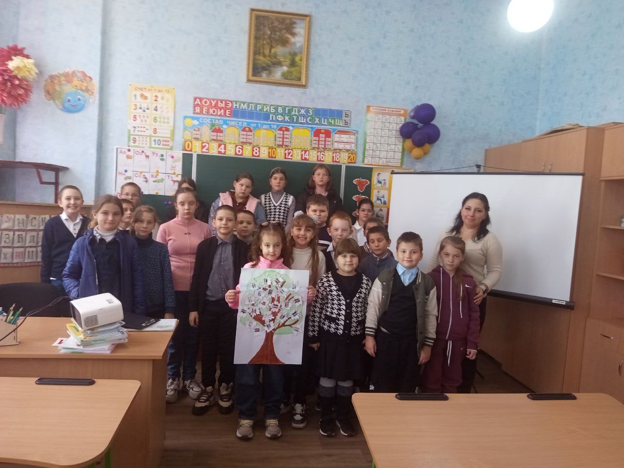 В школах городского округа Докучаевск прошли мероприятия ко Дню народного единства В школах городского округа Докучаевск прошли мероприятия ко Дню народного единства