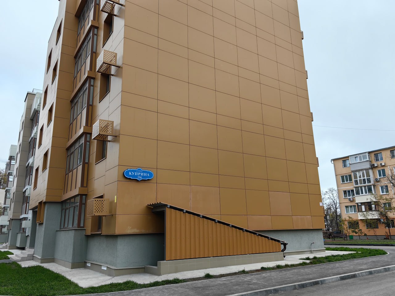 Два дома – № 25 и 27 на ул. Куприна – уже полностью готовы к заселению, переданы на баланс городу Два дома – № 25 и 27 на ул. Куприна – уже полностью готовы к заселению, переданы на баланс городу