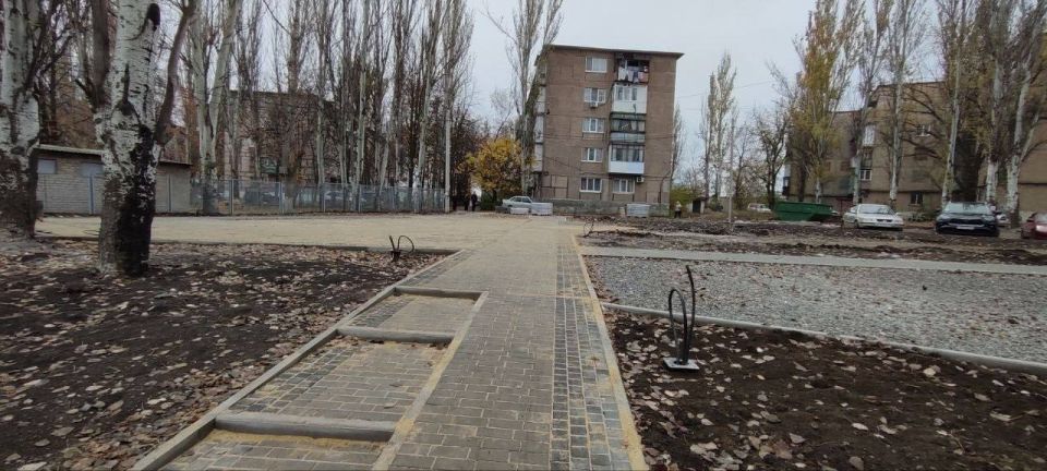 Евгений Поплавский: Работы по благоустройству в Харцызске Евгений Поплавский: Работы по благоустройству в Харцызске
