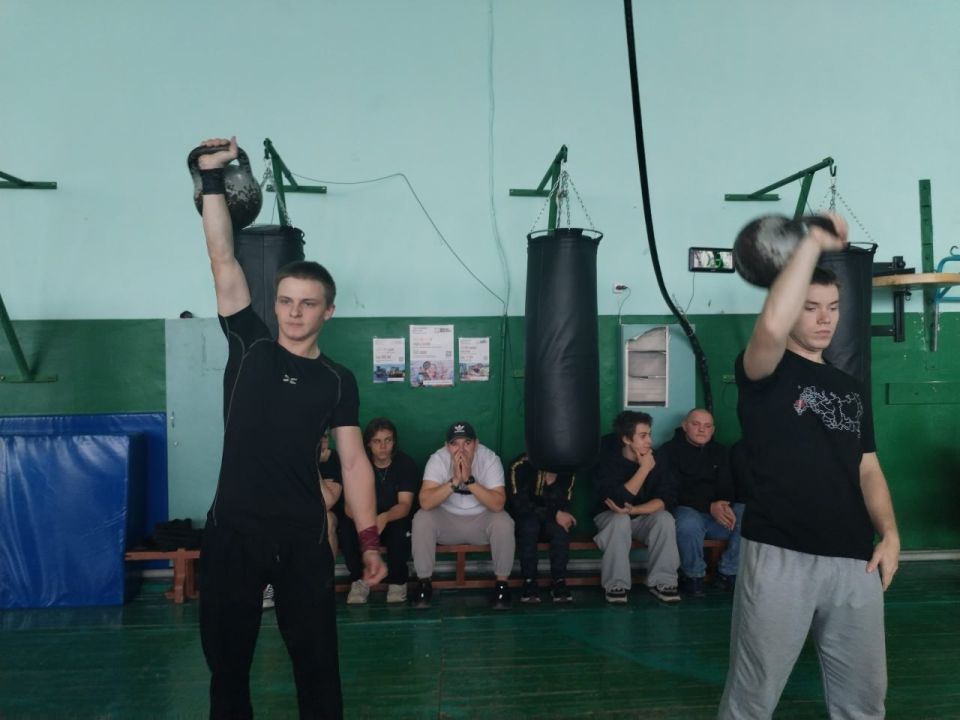 Соревнования по гиревому спорту Соревнования по гиревому спорту