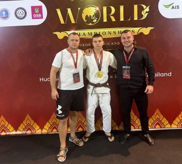 Спортсмен из Макеевки Игорь Волосенков стал первым в России чемпионом мира по джиу-джитсу в разделе «контакт»