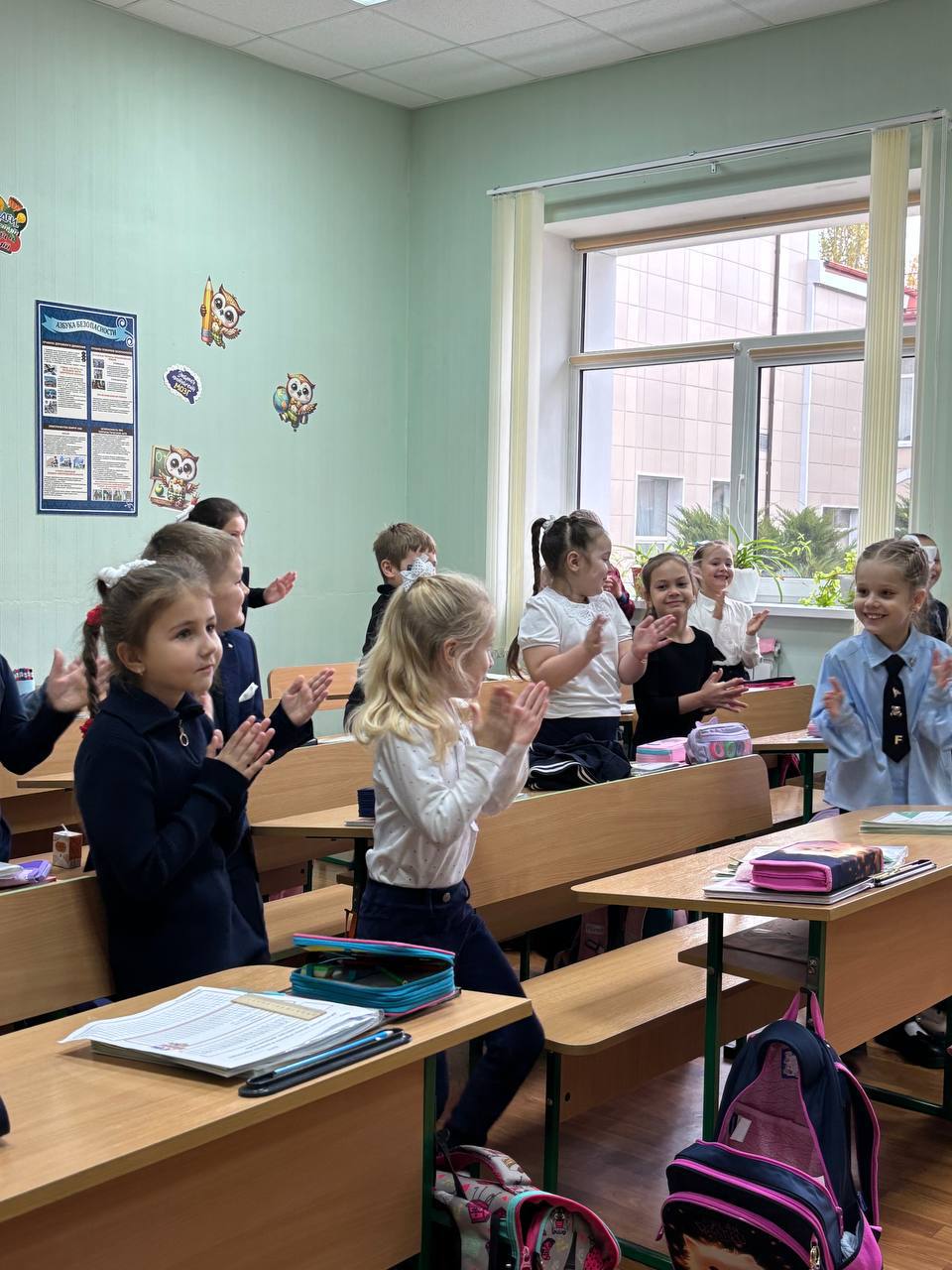 Наталья Великодная: ЕДИНАЯ БОЛЬШАЯ ПЕРЕМЕНА. В рамках проекта «Единая большая перемена» в Тельмановской гимназии, 7 ноября советник директора по воспитанию Тельмановской гимназии совместно с активистами Движения Первых... Наталья Великодная: ЕДИНАЯ БОЛЬШАЯ ПЕРЕМЕНА. В рамках проекта «Единая большая перемена» в Тельмановской гимназии, 7 ноября советник директора по воспитанию Тельмановской гимназии совместно с активистами Движения Первых...