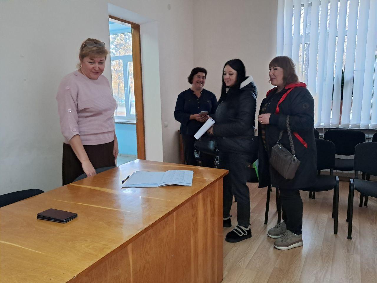 В Шахтерском округе активно готовят опекунов и приемных родителей В Шахтерском округе активно готовят опекунов и приемных родителей