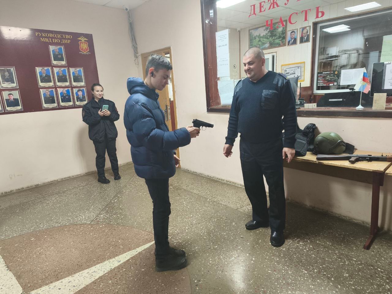 Наталья Великодная: За кулисами правопорядка: Школьники на профориентационной экскурсии в отделе МВД Наталья Великодная: За кулисами правопорядка: Школьники на профориентационной экскурсии в отделе МВД