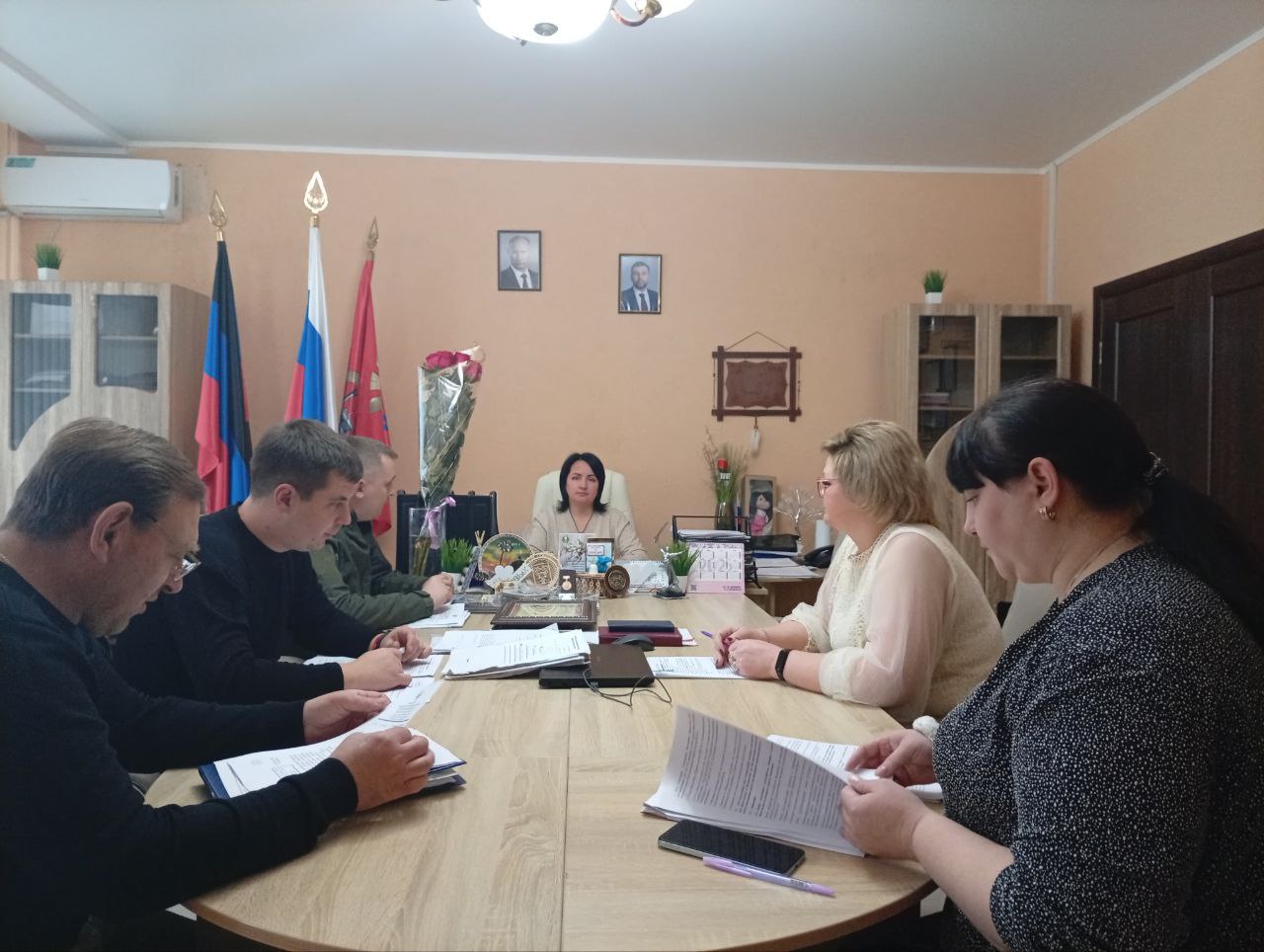 Сегодня, 07ноября, состоялось заседание комиссии по установлению причиненного ущерба жилым помещениям в результате боевых действий на территории Волновахского муниципального округа