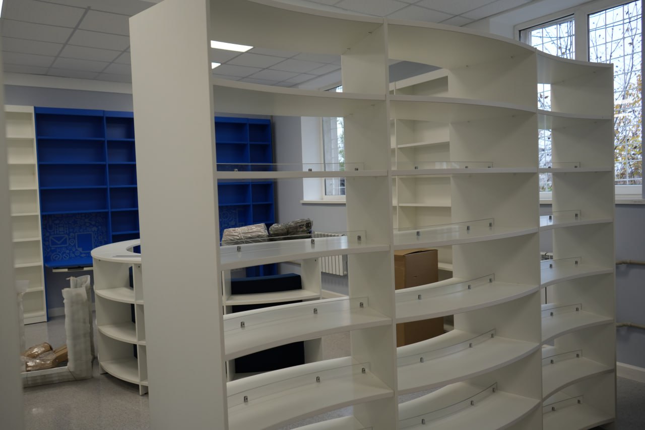 Михаил Желтяков: В рамках рабочей поездки посетил Центральную городскую библиотеку имени М. Горького, которая в 2025 году модернизируется по модельному стандарту в рамках национального проекта «Семья» Михаил Желтяков: В рамках рабочей поездки посетил Центральную городскую библиотеку имени М. Горького, которая в 2025 году модернизируется по модельному стандарту в рамках национального проекта «Семья»