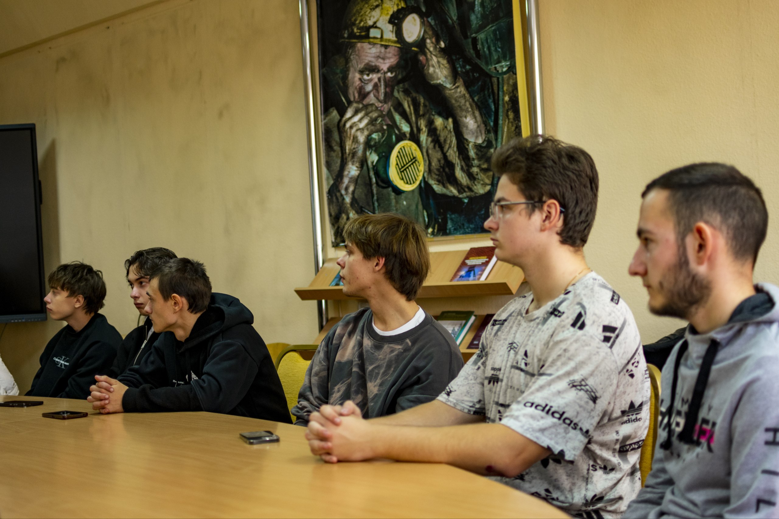 Донецкое РО ВСКС продолжает активную работу по привлечению молодежи в свои ряды Донецкое РО ВСКС продолжает активную работу по привлечению молодежи в свои ряды