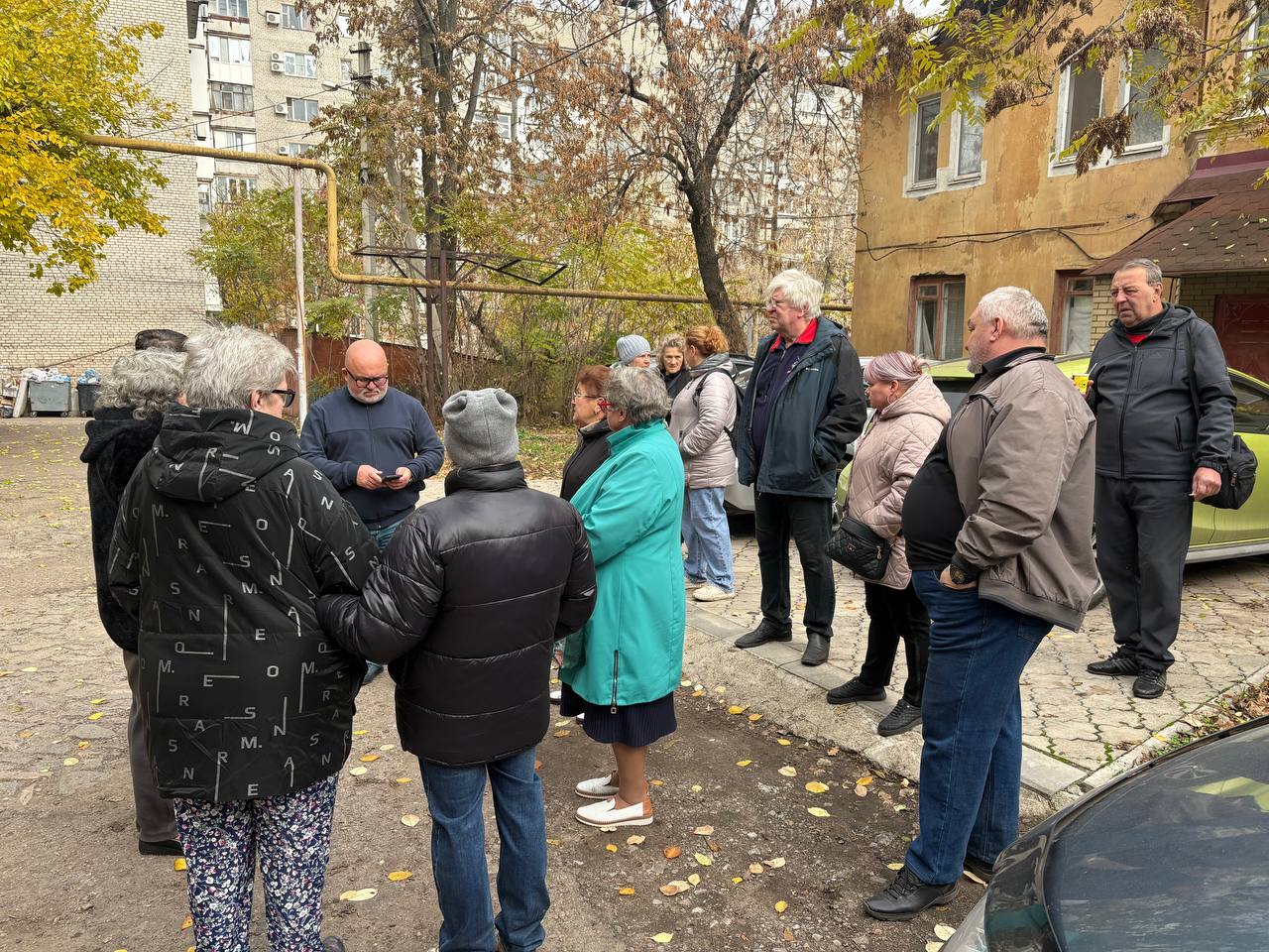 По поручению Главы ДНР Дениса Пушилин 07.11.2025 по адресу: г. Донецк, ул. Спортивная, 14 состоялась встреча с жителями, на которой присутствовал первый заместитель руководителя Управы Ленинского внутригородского района...