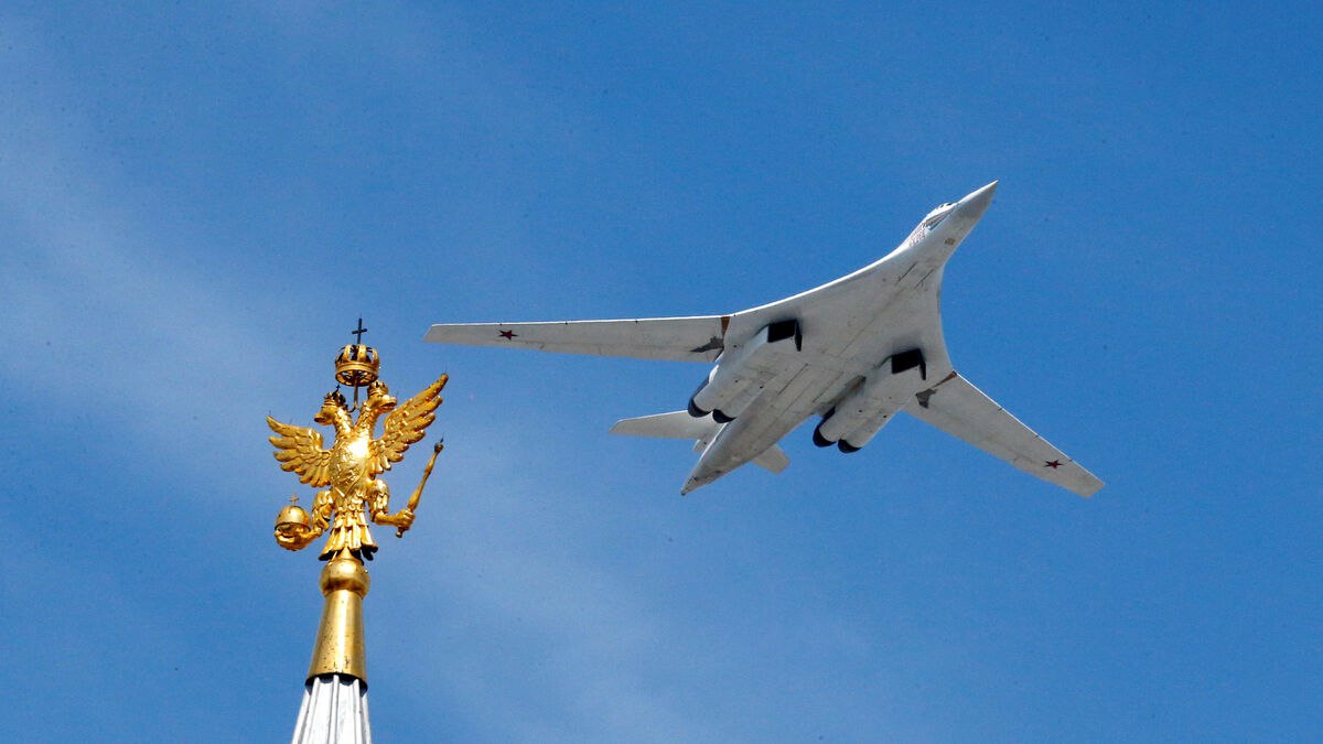 ВРАЖДЕБНЫЕ ГОЛОСА: И БОЛТОВНЯ, И ПРОПАГАНДА