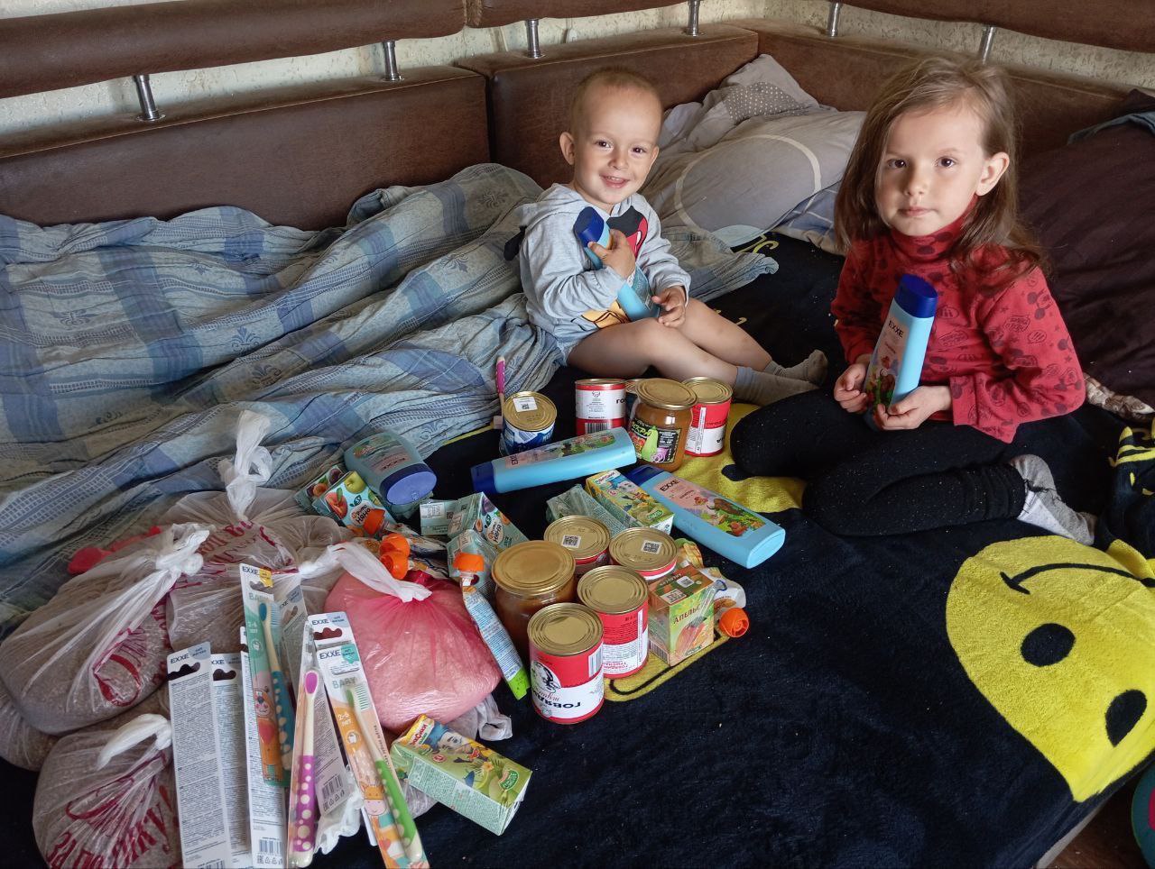 Помощь детям в зоне СВО!. С 2014 года Ольга Вязовская помогает детям-сиротам, детям инвалидам и многодетным семьям в зоне боевых действий, в наиболее тяжелых районах Донбасса и СВО Помощь детям в зоне СВО!. С 2014 года Ольга Вязовская помогает детям-сиротам, детям инвалидам и многодетным семьям в зоне боевых действий, в наиболее тяжелых районах Донбасса и СВО