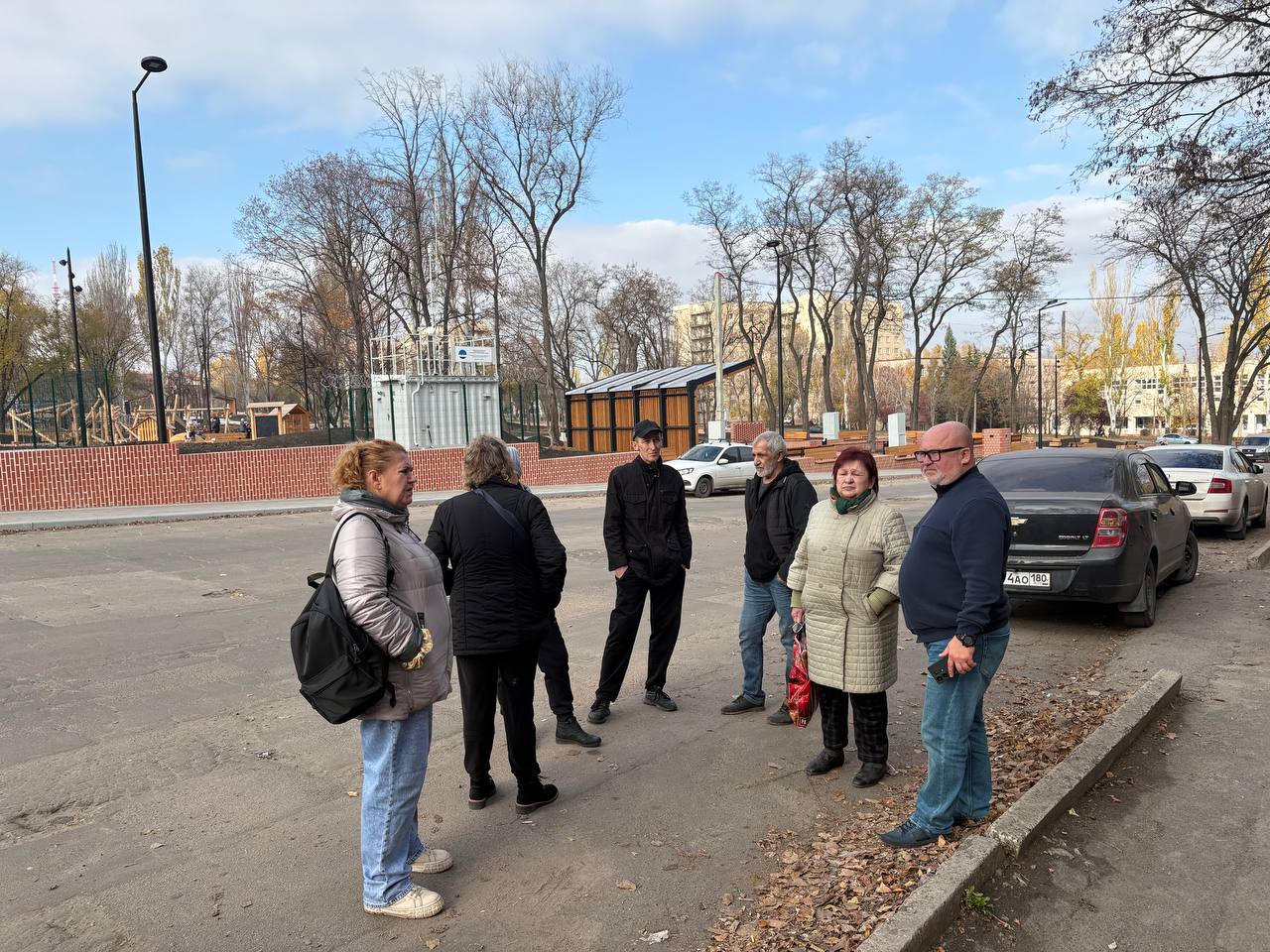 По поручению Главы ДНР Дениса Пушилин 07.11.2025 по адресу: г. Донецк, ул. Спортивная, 14 состоялась встреча с жителями, на которой присутствовал первый заместитель руководителя Управы Ленинского внутригородского района... По поручению Главы ДНР Дениса Пушилин 07.11.2025 по адресу: г. Донецк, ул. Спортивная, 14 состоялась встреча с жителями, на которой присутствовал первый заместитель руководителя Управы Ленинского внутригородского района...