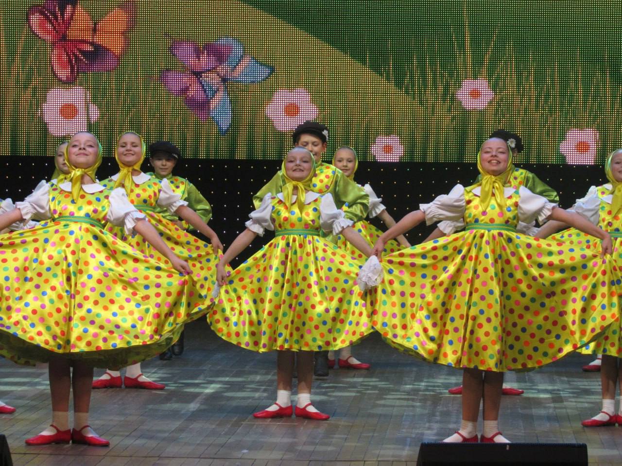 Михаил Желтяков: В рамках празднования Дня народного единства ансамбль песни и танца «Донбасс» представил в Донецке свою масштабную программу «Многонациональный Донбасс» Михаил Желтяков: В рамках празднования Дня народного единства ансамбль песни и танца «Донбасс» представил в Донецке свою масштабную программу «Многонациональный Донбасс»