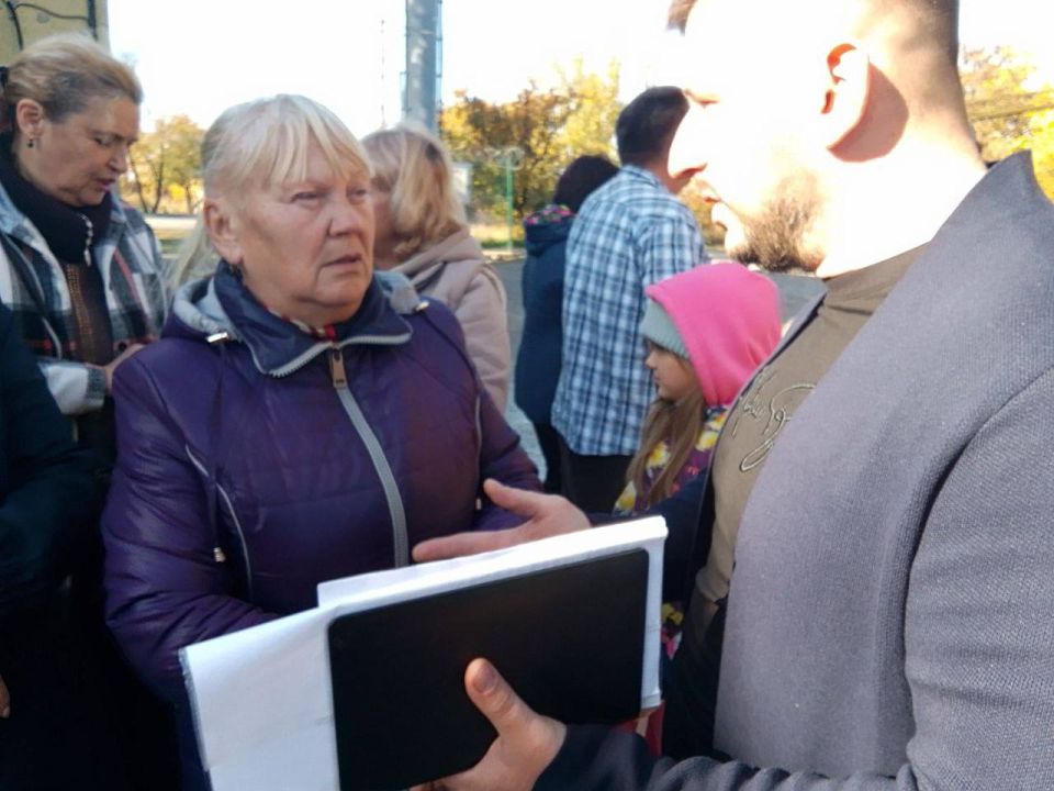 Член Общественного совета муниципального образования городской округ Мариуполь Георгий Алакозов принял участие во встрече депутата Мариупольского городского совета Посламовского М.Ю. с жителями Мариуполя, в частности поселка... Член Общественного совета муниципального образования городской округ Мариуполь Георгий Алакозов принял участие во встрече депутата Мариупольского городского совета Посламовского М.Ю. с жителями Мариуполя, в частности поселка...