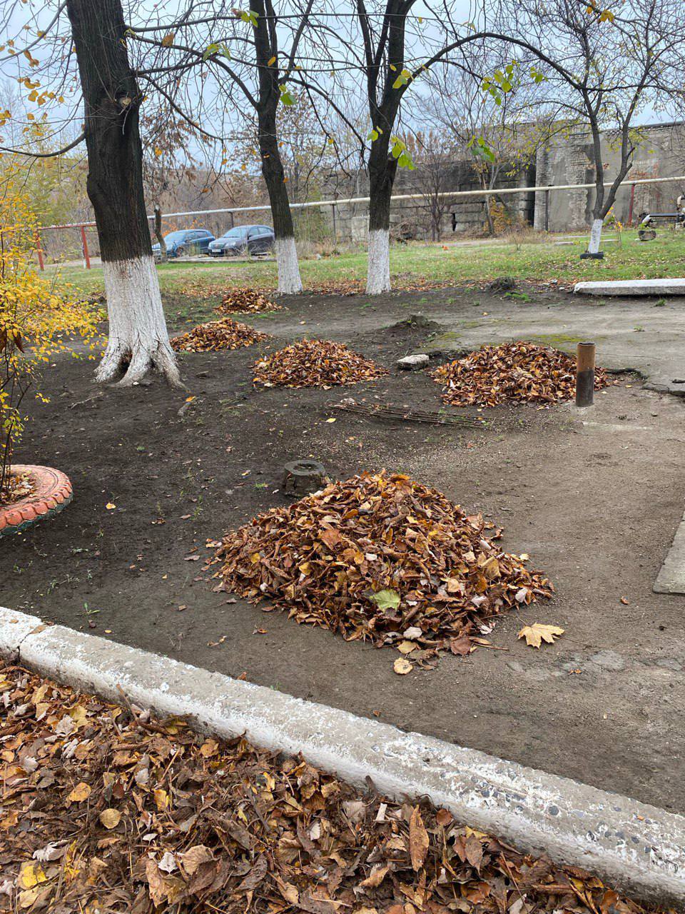 В Кировском поддерживают чистоту во дворах В Кировском поддерживают чистоту во дворах