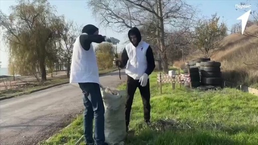 Ловите кадры с нашего субботника на берегу моря!