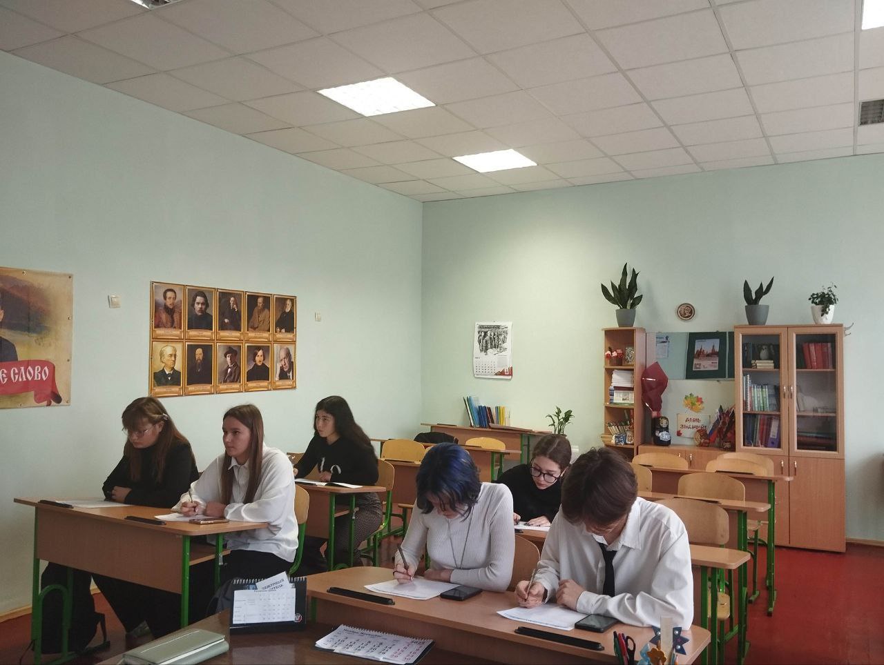 СТАРШЕКЛАССНИКИ ШКОЛЫ №3 ПРИНЯЛИ УЧАСТИЕ В ОСЕННЕЙ СЕССИИ ФЕСТИВАЛЯ СОЧИНЕНИЙ «РУCФЕСТ» СТАРШЕКЛАССНИКИ ШКОЛЫ №3 ПРИНЯЛИ УЧАСТИЕ В ОСЕННЕЙ СЕССИИ ФЕСТИВАЛЯ СОЧИНЕНИЙ «РУCФЕСТ»