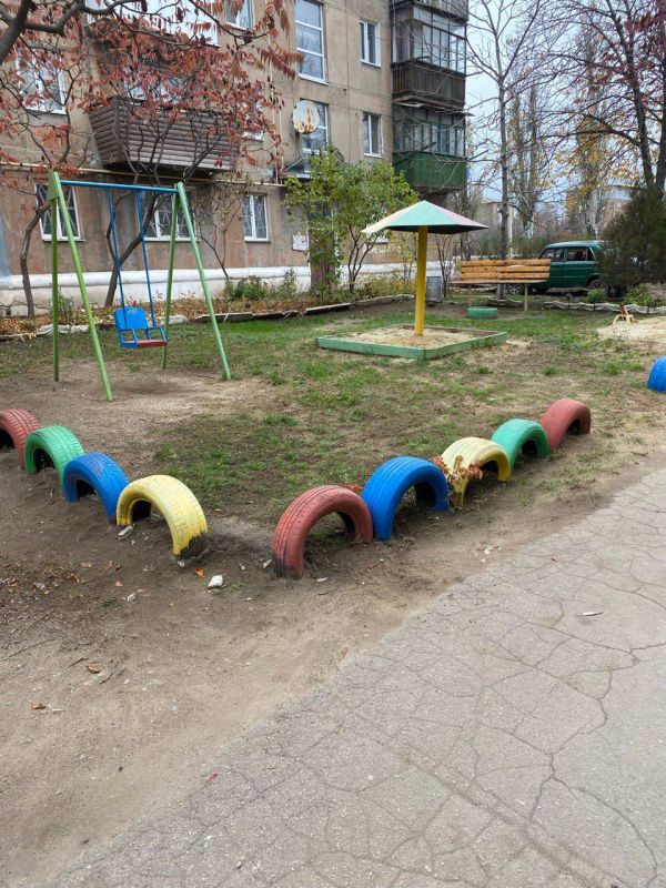 В Кировском поддерживают чистоту во дворах В Кировском поддерживают чистоту во дворах