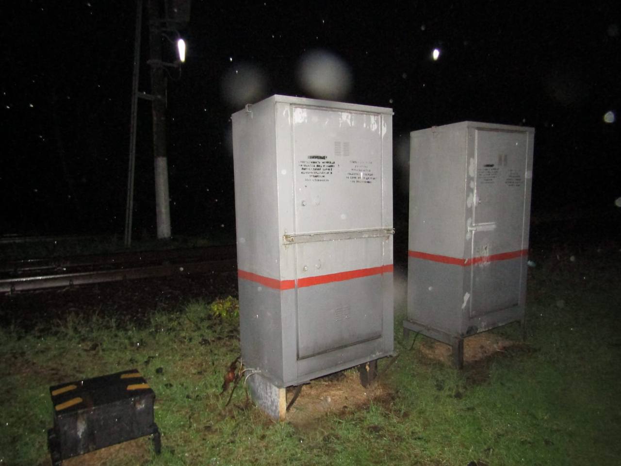 Малолетних террористов задержали в ДНР при попытке сжечь релейный шкаф