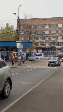 Креативного маршрутчика сняли на улицах Донецка