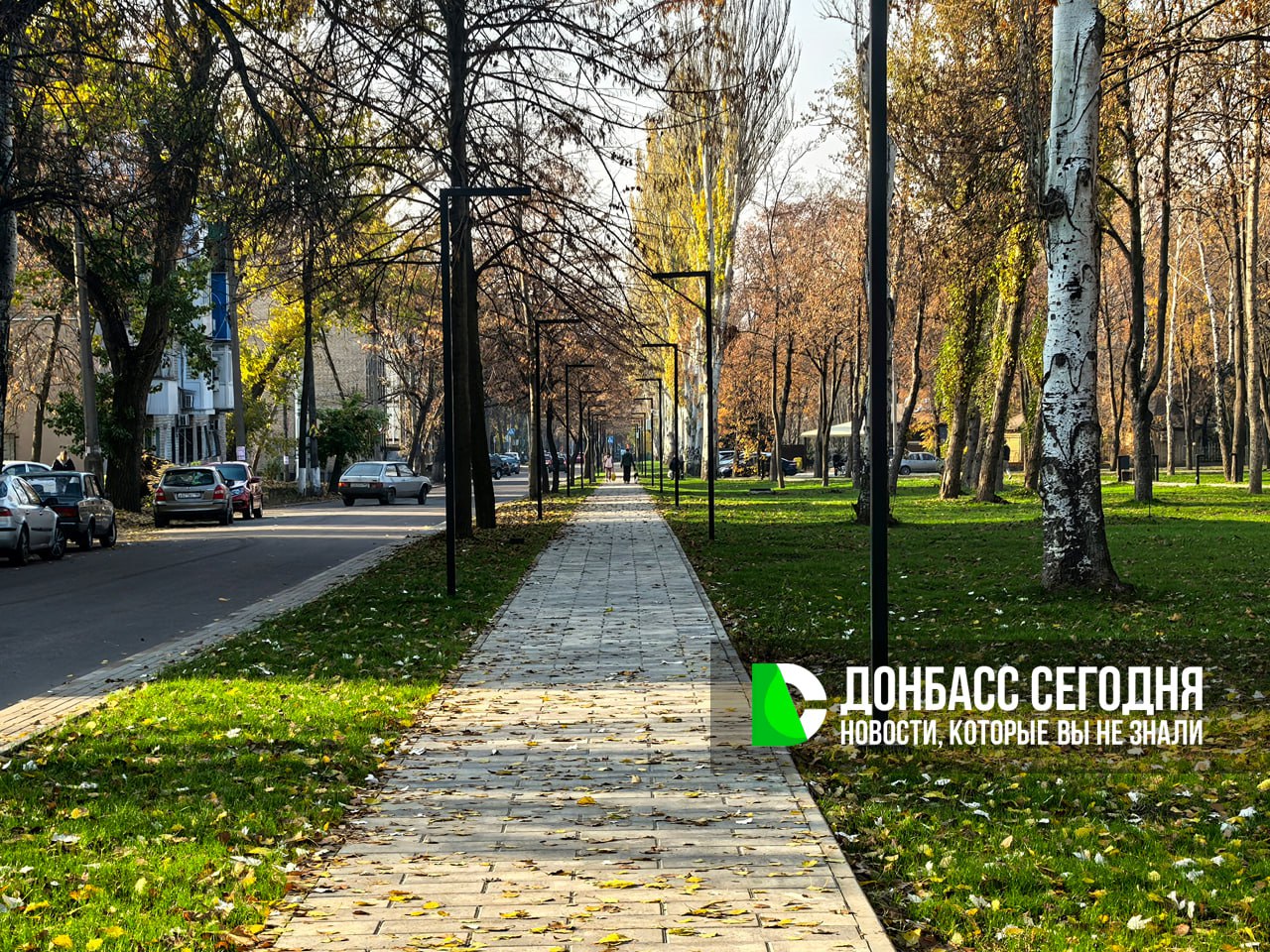 Дончане гуляют в обновлённом парке Гулливер даже в ноябре Дончане гуляют в обновлённом парке Гулливер даже в ноябре