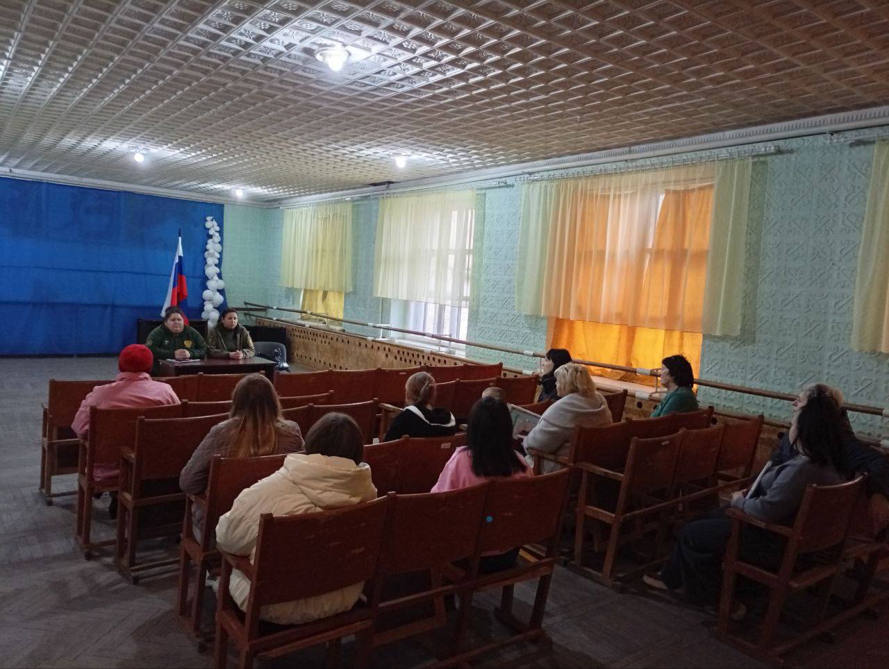 Провели выездную юридическую консультацию в посёлке Пелагеевка, Донецкой Народной Республики Провели выездную юридическую консультацию в посёлке Пелагеевка, Донецкой Народной Республики