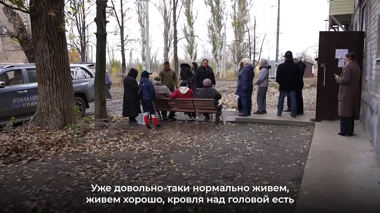 Во время поездки в Ясиноватую заехали и в Авдеевку, где открылась общественная приемная «Единой России»