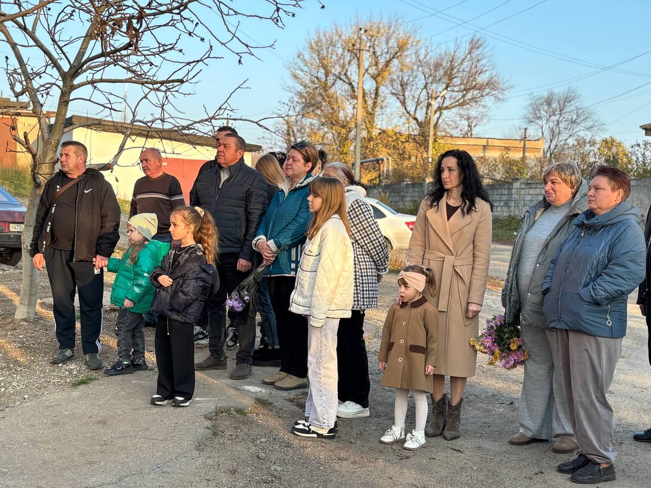 8 ноября город Зугрэс почтил память своего героя — Артёма Николаевича Кальченко, отдавшего жизнь за Родину 8 ноября город Зугрэс почтил память своего героя — Артёма Николаевича Кальченко, отдавшего жизнь за Родину