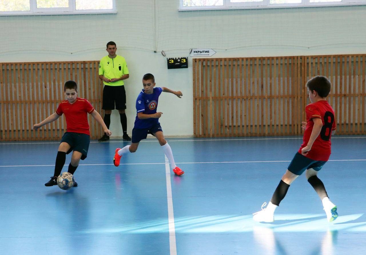 В Куйбышево, Ростовской области, 8 ноября прогремел стартовый свисток первого открытого детского турнира по мини-футболу! МБУ ДО СШ "Энергетик" г. Зугрэса ворвалась на эти соревнования, полная решимости и энтузиазма! В Куйбышево, Ростовской области, 8 ноября прогремел стартовый свисток первого открытого детского турнира по мини-футболу! МБУ ДО СШ "Энергетик" г. Зугрэса ворвалась на эти соревнования, полная решимости и энтузиазма!