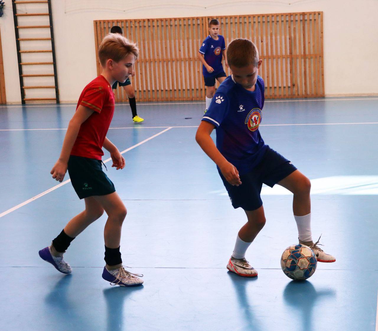 В Куйбышево, Ростовской области, 8 ноября прогремел стартовый свисток первого открытого детского турнира по мини-футболу! МБУ ДО СШ "Энергетик" г. Зугрэса ворвалась на эти соревнования, полная решимости и энтузиазма! В Куйбышево, Ростовской области, 8 ноября прогремел стартовый свисток первого открытого детского турнира по мини-футболу! МБУ ДО СШ "Энергетик" г. Зугрэса ворвалась на эти соревнования, полная решимости и энтузиазма!