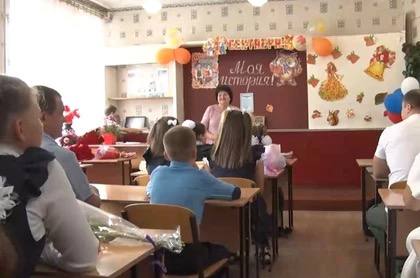 В школах ДНР на переменах зазвучат патриотические песни