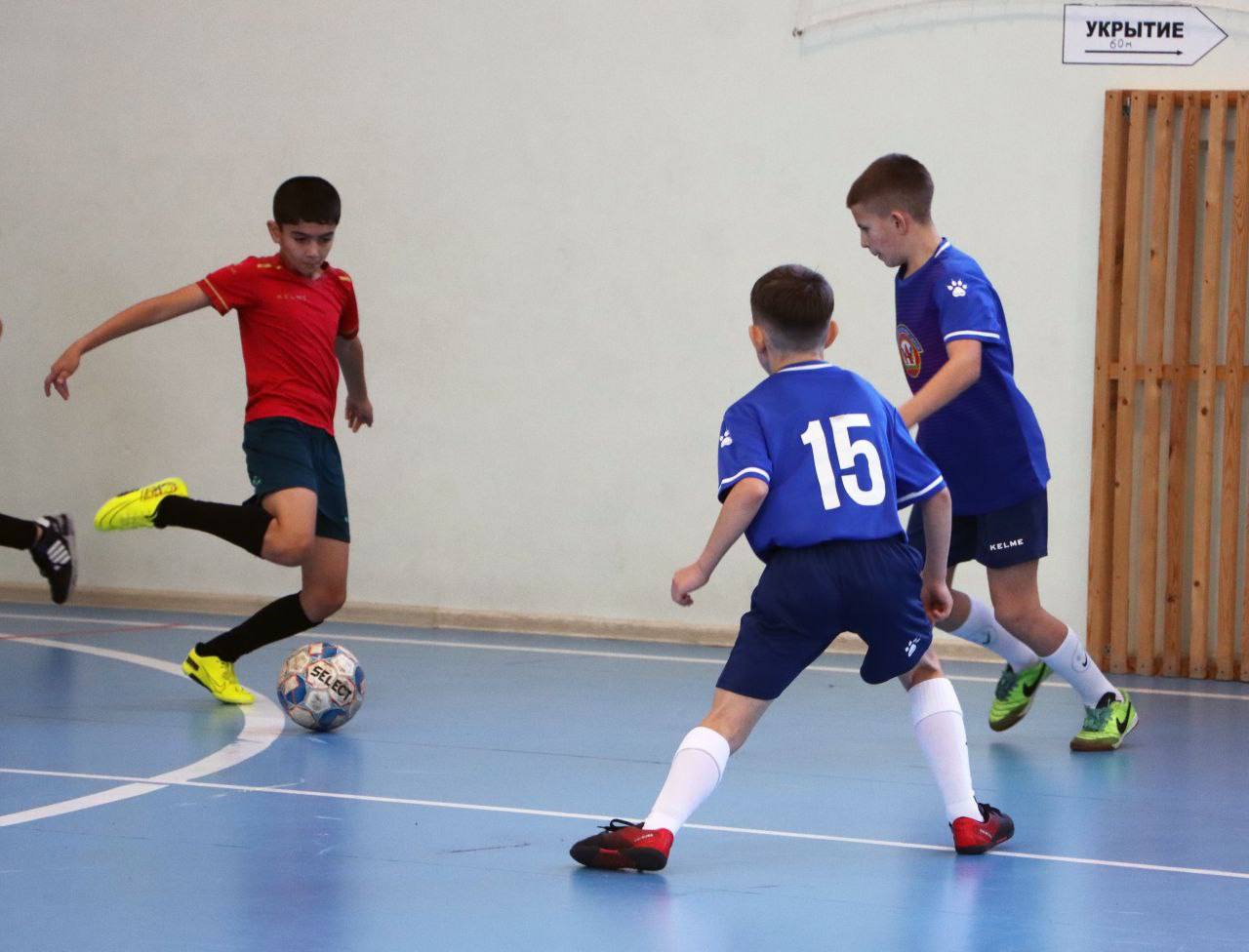 В Куйбышево, Ростовской области, 8 ноября прогремел стартовый свисток первого открытого детского турнира по мини-футболу! МБУ ДО СШ "Энергетик" г. Зугрэса ворвалась на эти соревнования, полная решимости и энтузиазма! В Куйбышево, Ростовской области, 8 ноября прогремел стартовый свисток первого открытого детского турнира по мини-футболу! МБУ ДО СШ "Энергетик" г. Зугрэса ворвалась на эти соревнования, полная решимости и энтузиазма!