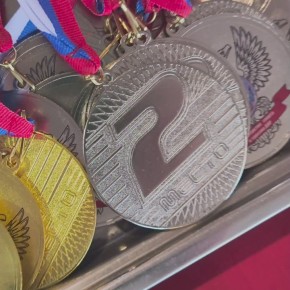 В Донецке 8 ноября на базе Донецкого легкоатлетического прошли прошли Открытые республиканские соревнования по лёгкой атлетике, среди юношей и девушек до 14 лет и среди молодежи