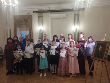  :  20  25       ,  200-      (.)