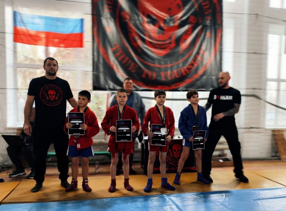 Юный спортсмен Ждановки занял 1-е место в первенстве по самбо Юный спортсмен Ждановки занял 1-е место в первенстве по самбо