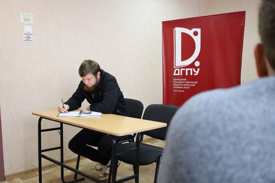 Встреча с депутатом Сергеем Медведевым Встреча с депутатом Сергеем Медведевым