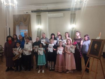  :  20  25       ,  200-      (.)