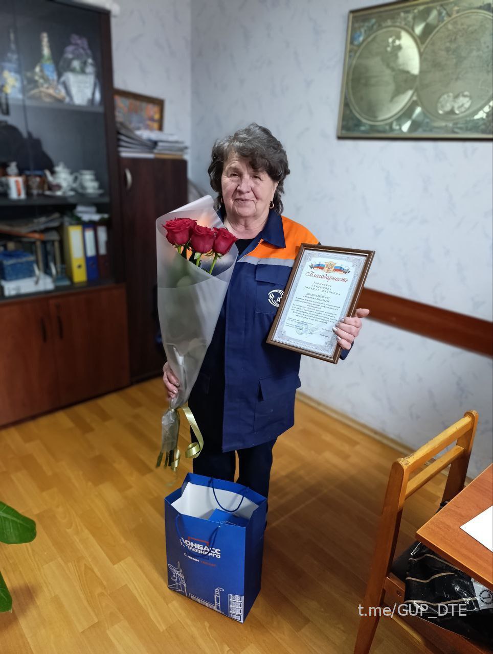 "ЗОЛОТОЙ ФОНД" ПРЕДПРИЯТИЯ: РУКОВОДИТЕЛЬ ДОНЕЦКОГО ФИЛИАЛА "ДОНБАССТЕПЛОЭНЕРГО" ПОЗДРАВИЛ С 80-ЛЕТНИМ ЮБИЛЕЕМ ТОКАРЯ ЗИНАИДУ КУРДЮКОВУ "ЗОЛОТОЙ ФОНД" ПРЕДПРИЯТИЯ: РУКОВОДИТЕЛЬ ДОНЕЦКОГО ФИЛИАЛА "ДОНБАССТЕПЛОЭНЕРГО" ПОЗДРАВИЛ С 80-ЛЕТНИМ ЮБИЛЕЕМ ТОКАРЯ ЗИНАИДУ КУРДЮКОВУ