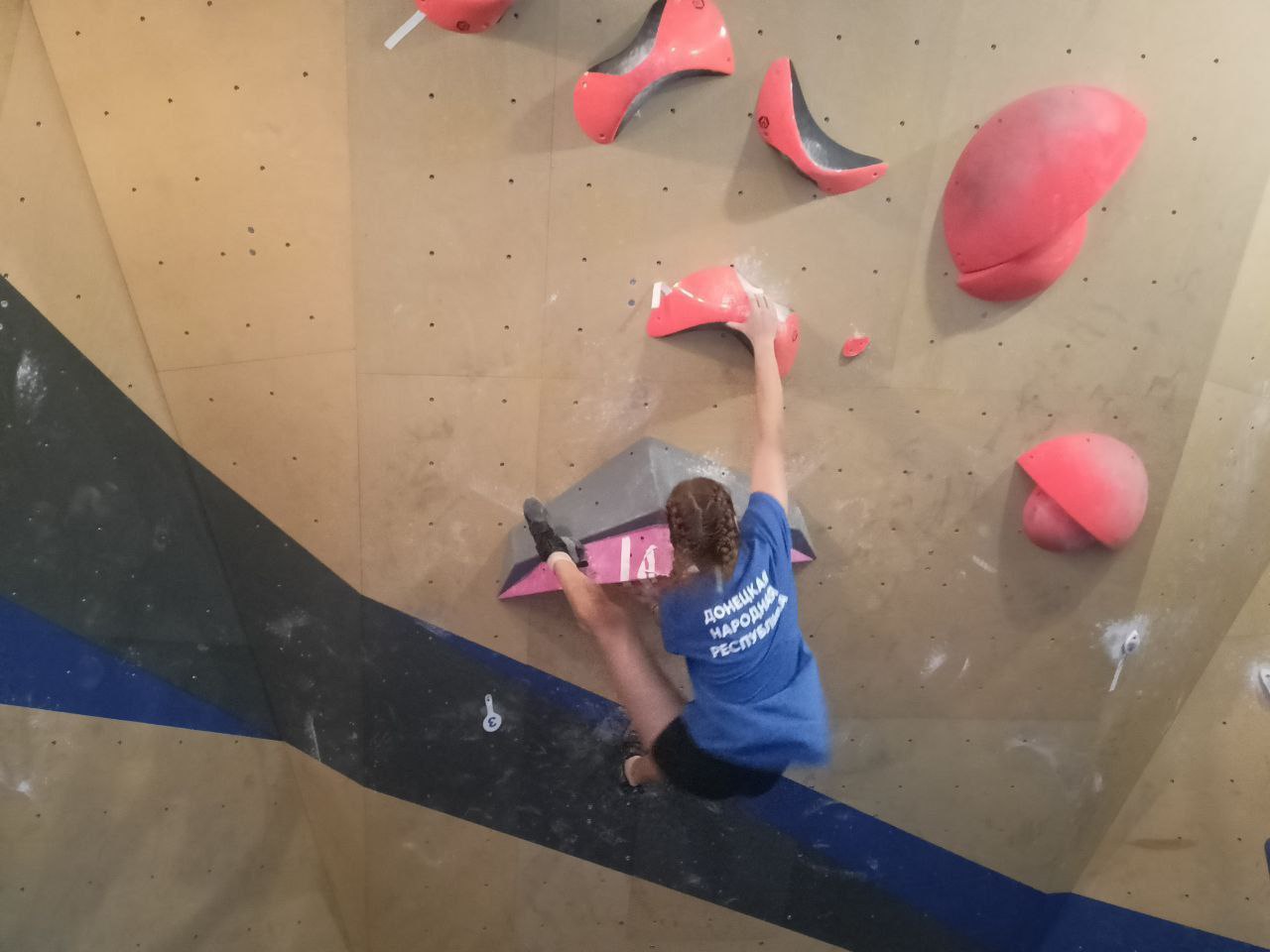 8-9 ноября в Донецке прошел Чемпионат и Первенство Донецкой Народной Республики по скалолазанию (боулдеринг)! 8-9 ноября в Донецке прошел Чемпионат и Первенство Донецкой Народной Республики по скалолазанию (боулдеринг)!