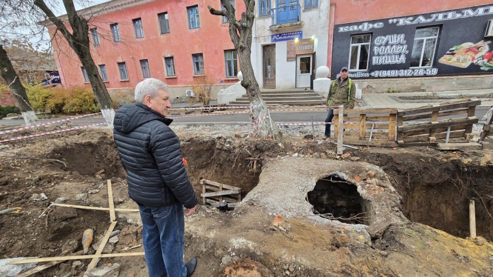 Глава Старобешевского округа оценил работы Забайкальского края по ремонту площади в Комсомольском Глава Старобешевского округа оценил работы Забайкальского края по ремонту площади в Комсомольском