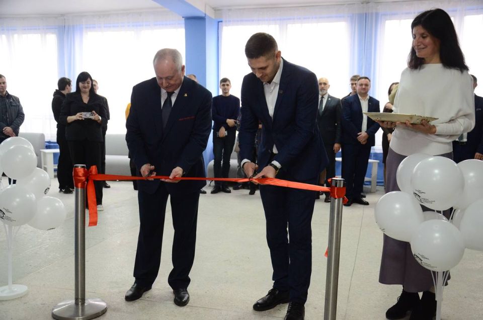 В ДонНТУ открылась мастерская социального проектирования «Компас социальных проектов» В ДонНТУ открылась мастерская социального проектирования «Компас социальных проектов»