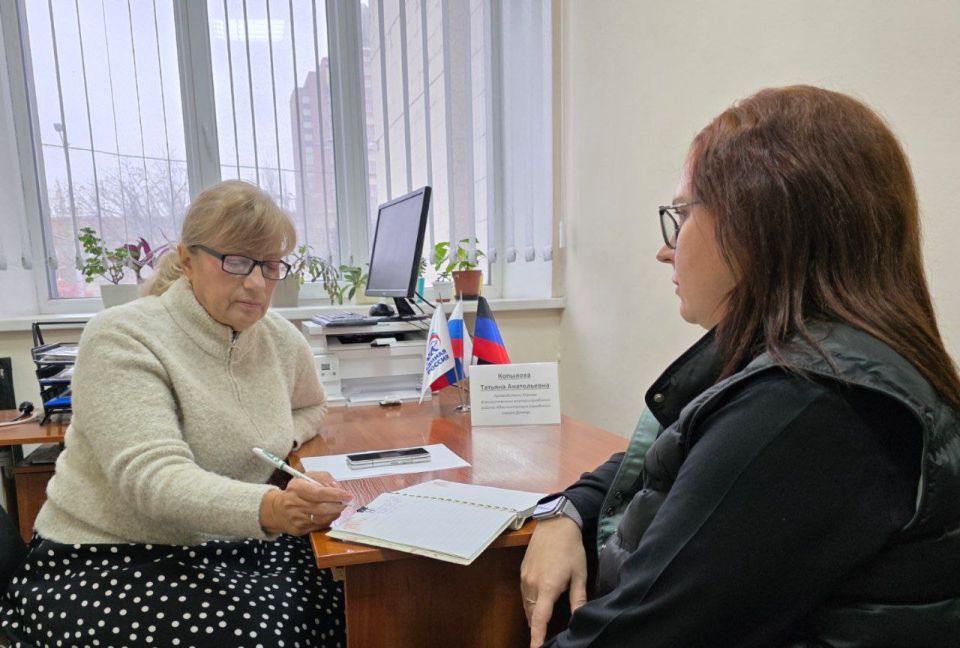 Татьяна Копылова: Сегодня, 11 ноября, провела личный приём граждан в общественной приёмной Партии «Единая Россия» Татьяна Копылова: Сегодня, 11 ноября, провела личный приём граждан в общественной приёмной Партии «Единая Россия»